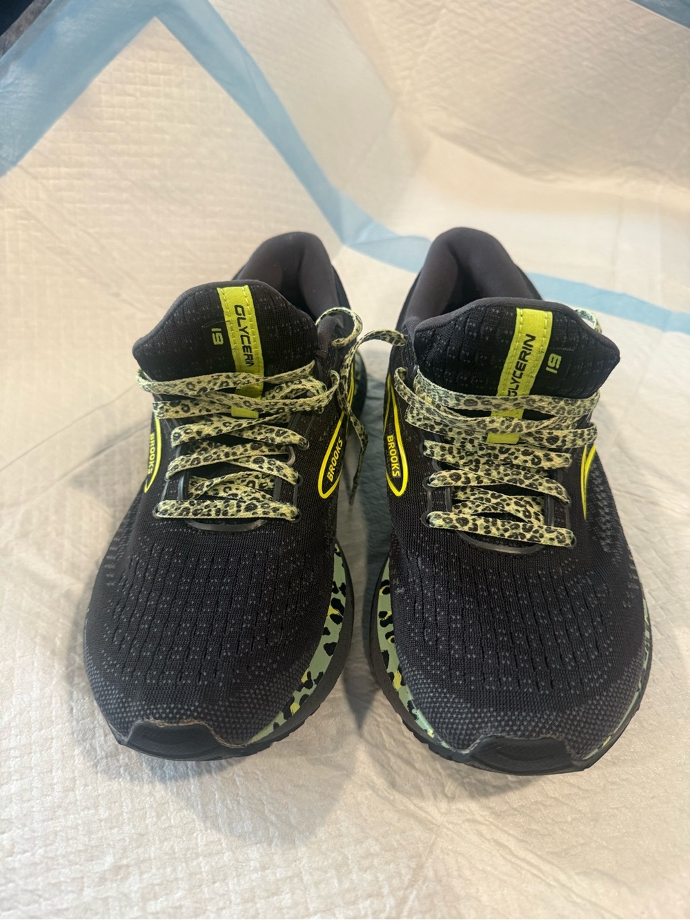 Brooks women’s Glycerin G13 Black with Neon Green Accent Running Shoes
